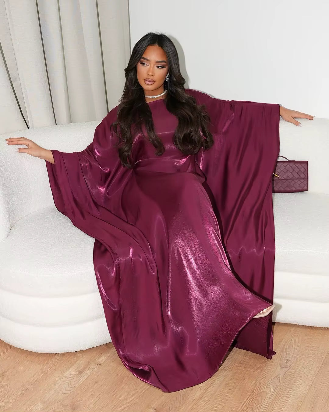 שמלת סאטן - און